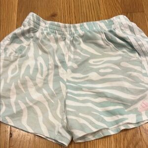 Girls Adidas pattern shorts size L (14)